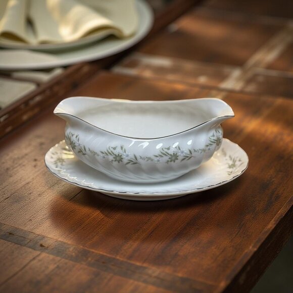 Coventry Felicia Gravy Boat with Underplate – 9" Vintage Japan Fine China – Flor - Picture 1 of 6